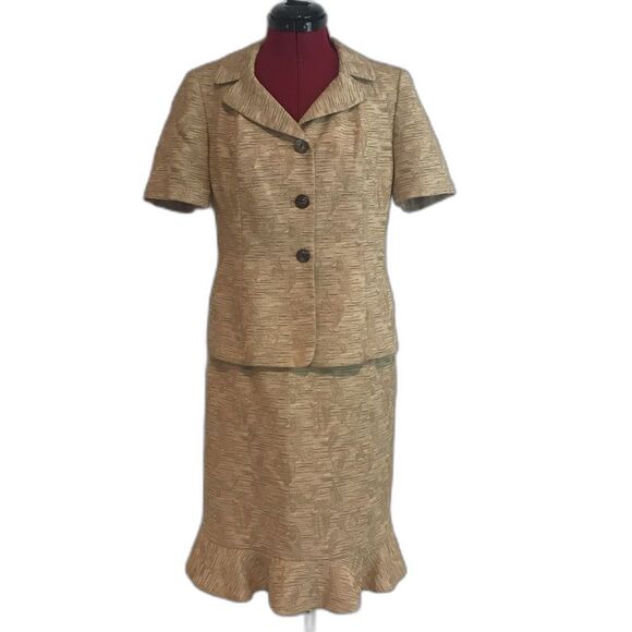 Le Suit Skirt Suit Women's Petite Size 6P Tan & Cream 2-Piece Set Skirt & Blazer - Picture 11 of 12